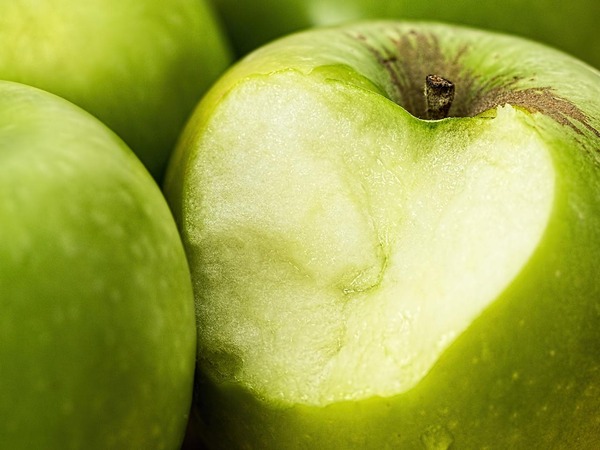 Фрукты и овощи для белизны зубов