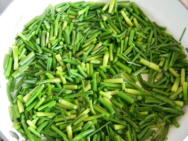 Жареные стрелки чеснока